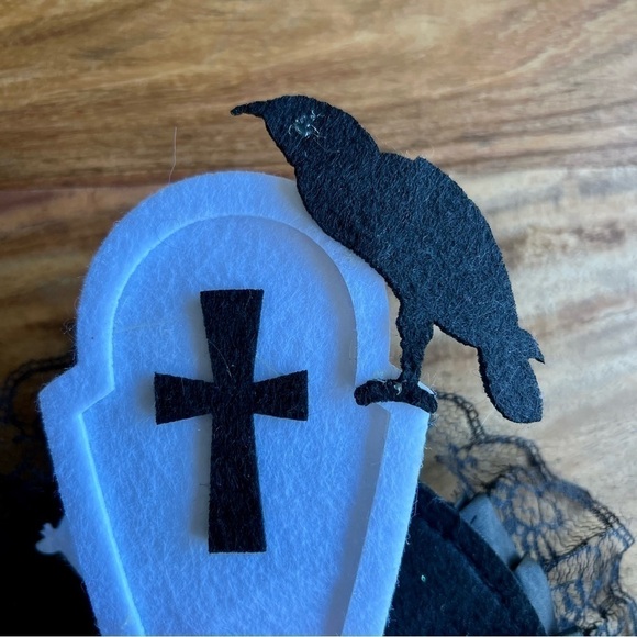 Headstone Headband 🪦 - Picture 3 of 7